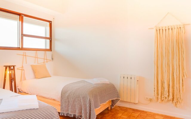 Bolha1 · Bright Apartment in a Traditional Area of Porto