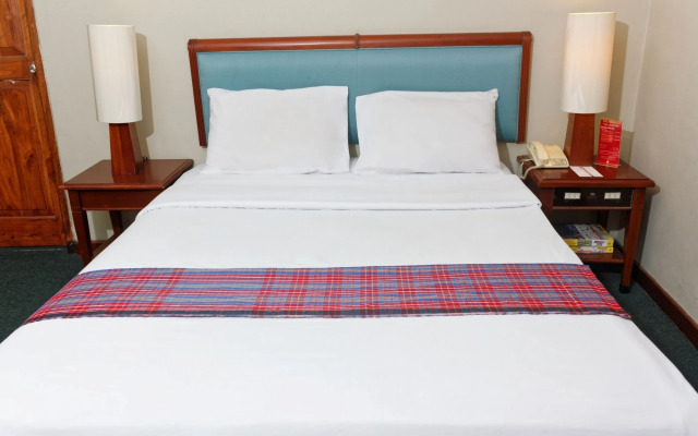 Paragon Gallery Hotel