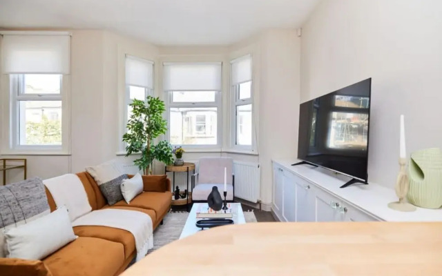 The Kilburn Crib Stunning 3bdr Flat