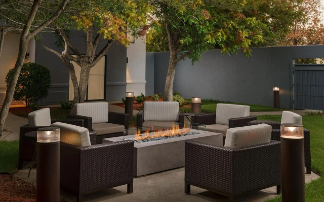 Courtyard By Marriott Dallas - Lewisville
