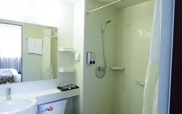 Qingdao Xinshijia Business Hotel