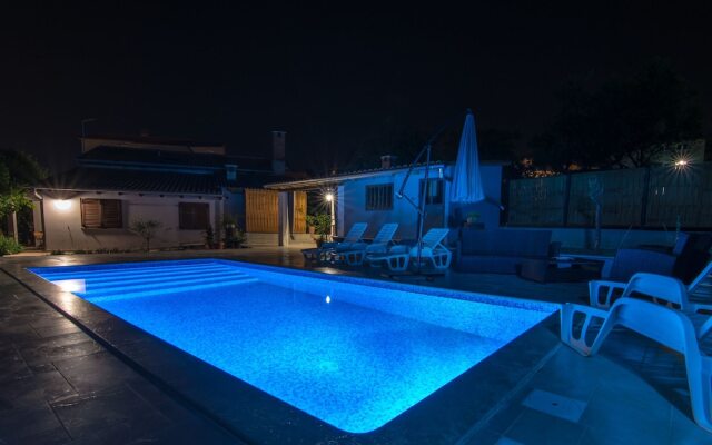 Apartments with pool 992