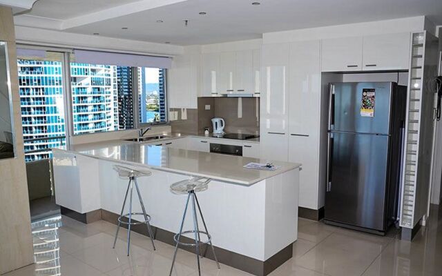 Zenith Ocean Front Apartments