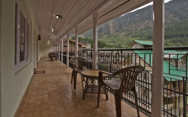 OYO 8895 Hotel Pine Grove