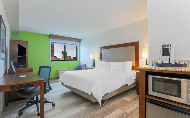 Holiday Inn Express Hotel & Suites Fort Worth Downtown, an IHG Hotel