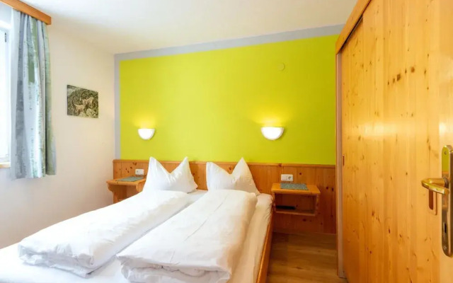 Large Apartment With a Large Balcony in Kappl