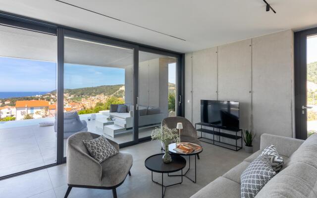 Loft Hvar in Hvar with 3 bedrooms and 1 bathrooms