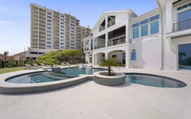 Bourbon Sea by Five Star Properties