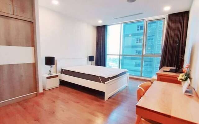Spacious Modern 4-bed 140sqm Vinhomes Apartment