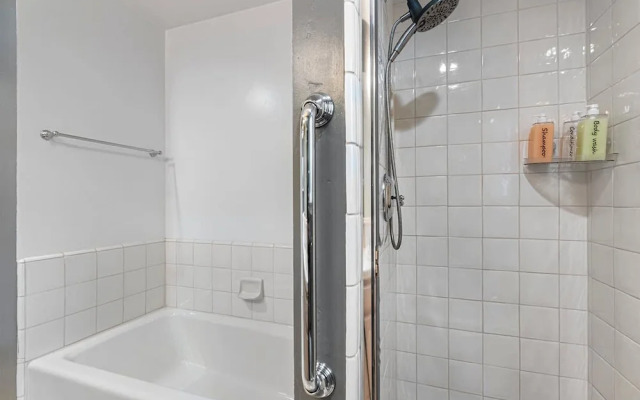 Cozy Modern House in Palo Alto