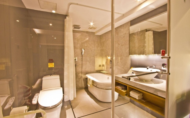 Newful Hotel