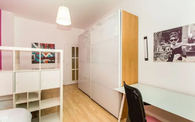 Mm Dante Colorful Apartment