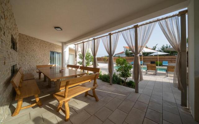 Villa Elani - Stylish And Modern 6B Seaview Villa