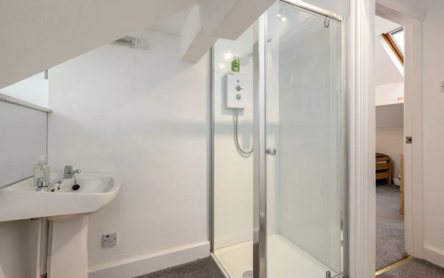 Thornbank House - inc off-site Health Club