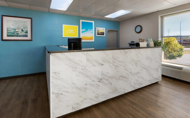 Days Inn by Wyndham Cambridge