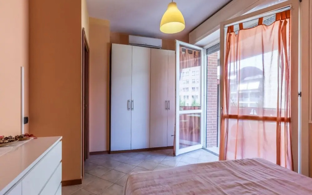 Dossetti in Bologna with 1 bedrooms and 1 bathrooms