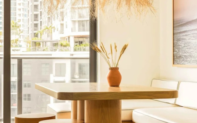 Flow Fort Lauderdale Hotel