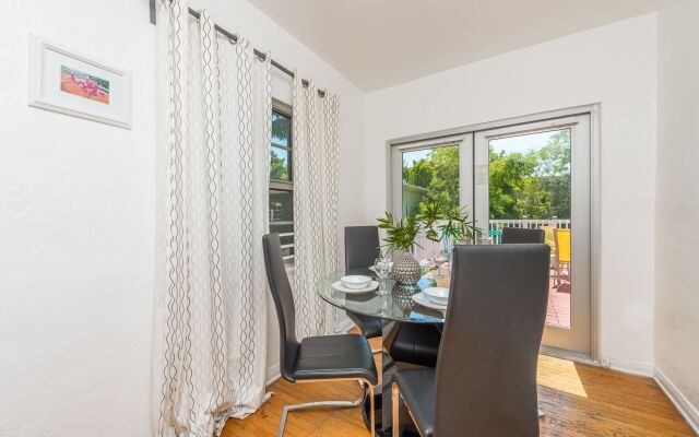L'Etoile Apartments Part of the Oasis Casita Collection