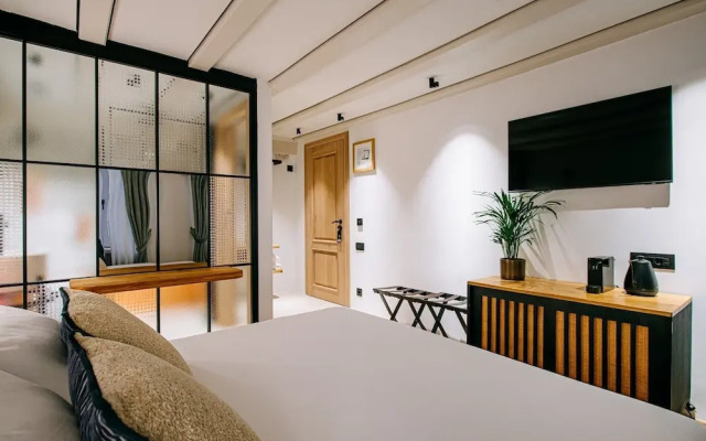7 Oaks Noble House