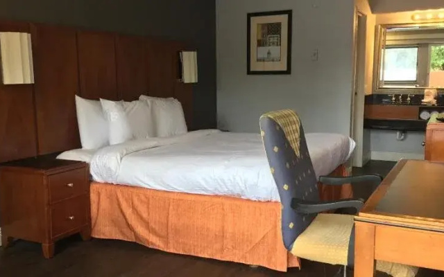 Extenda Suites Mobile North (Ex Red Roof Inn North)