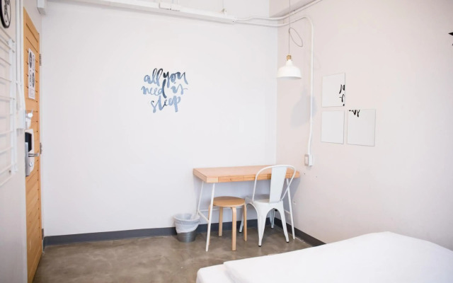 Movylodge Hostel