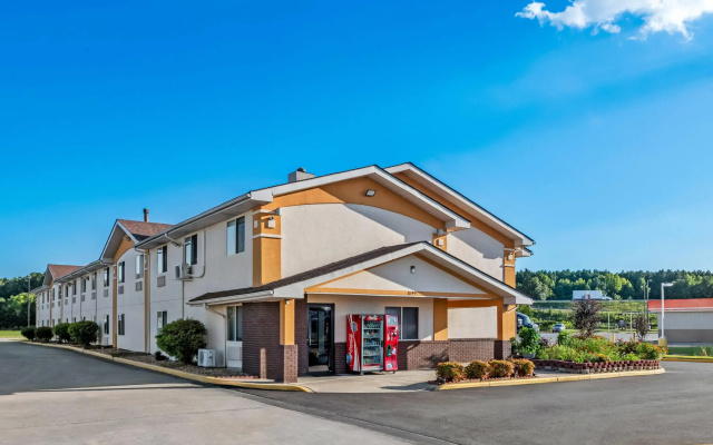 Super 8 by Wyndham Franklin