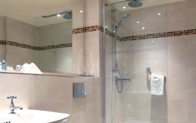 Macdonald Craxton Wood Hotel & Spa, Chester