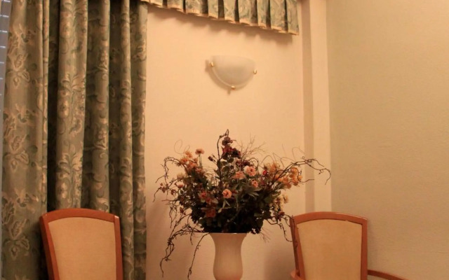 Hotel Platon