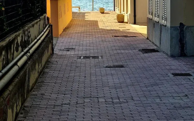 Apartment in a Building Facing the Sea-rif Florida
