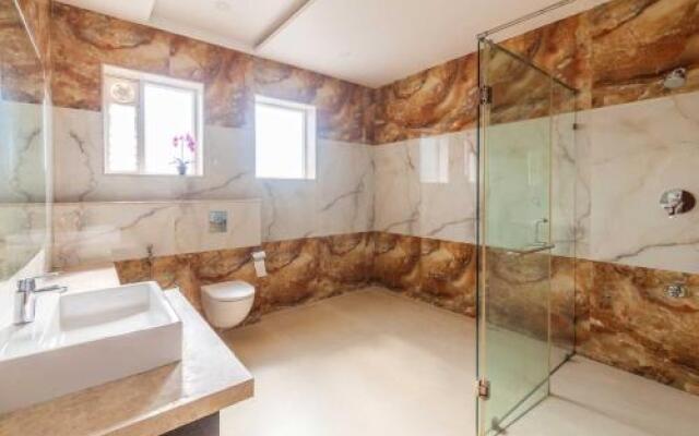 White Pebbles by Vista Rooms