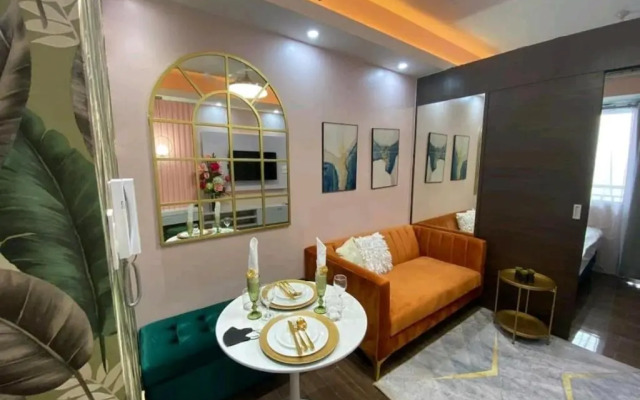 Air Residence Makati Elegant Design WiFi