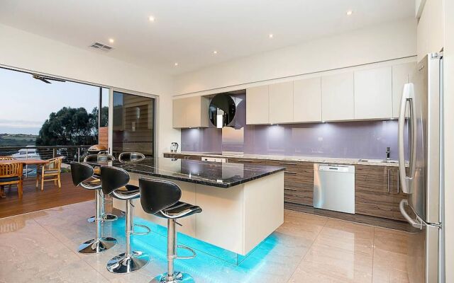 Coral Sands Luxury Beach House