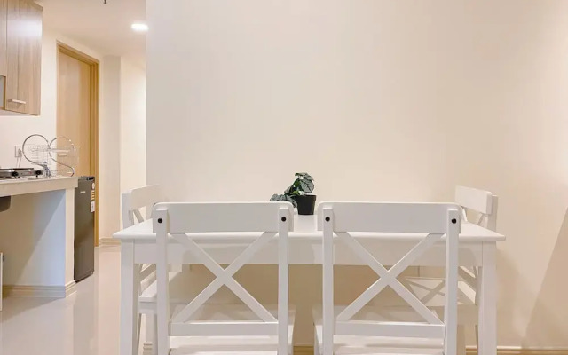 Minimalist And Tranquil 2Br Meikarta Apartment