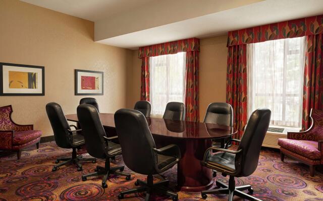 Hampton Inn & Suites by Hilton Langley-Surrey