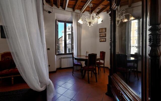 Vicolo dell'Aquila- Residenze Romanae