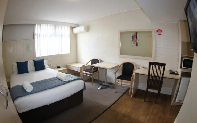 Sleepy Hill Motor Inn