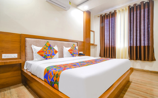 Fabhotel Atharv