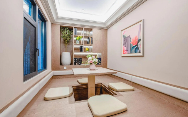 Mercure Chongqing Jiefangbei Hongya Cave