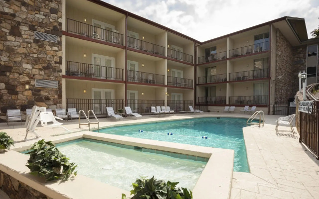 Reagan Resorts Inn