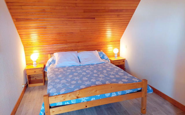 Semi-detached House, Guisseny