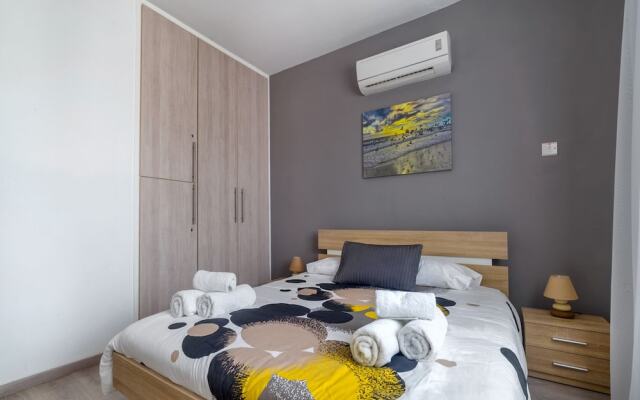 Pebble Beach Holiday Apartments