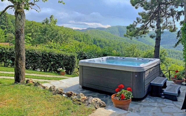 Nice Villa with Private Pool & Large Garden near Cortona
