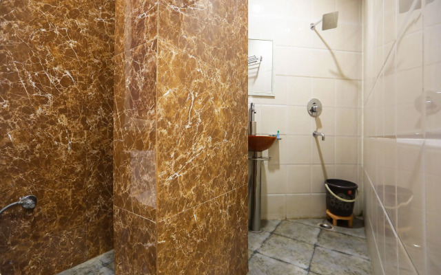 Airport Hotel Ambience Inn