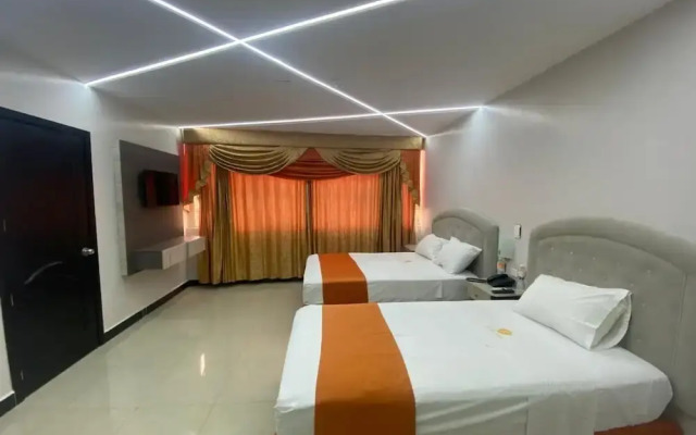 Britney Hotel Machala