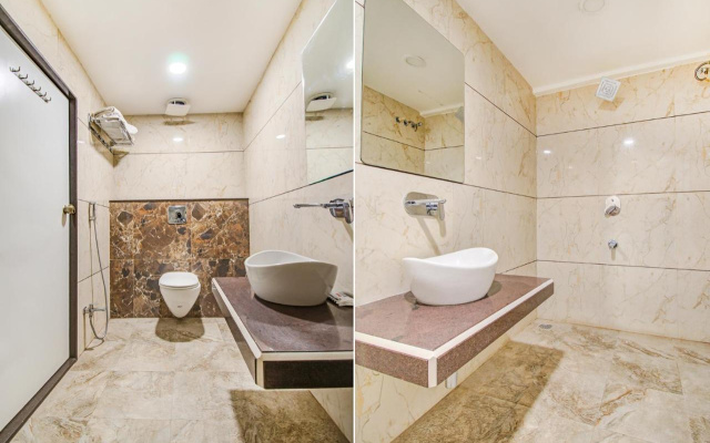 FabHotel Rajnandani Residency