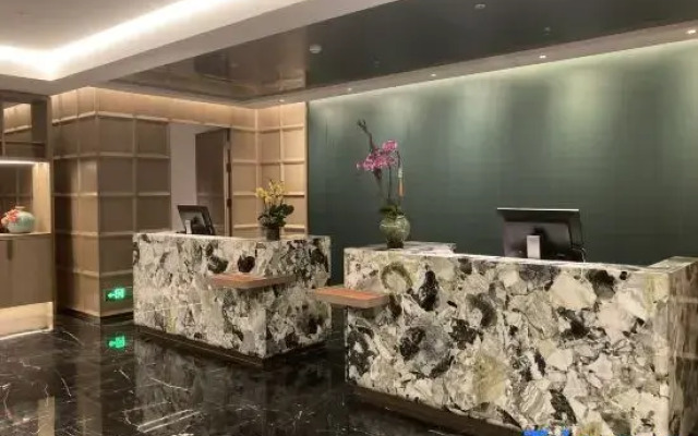 Royal Hotel