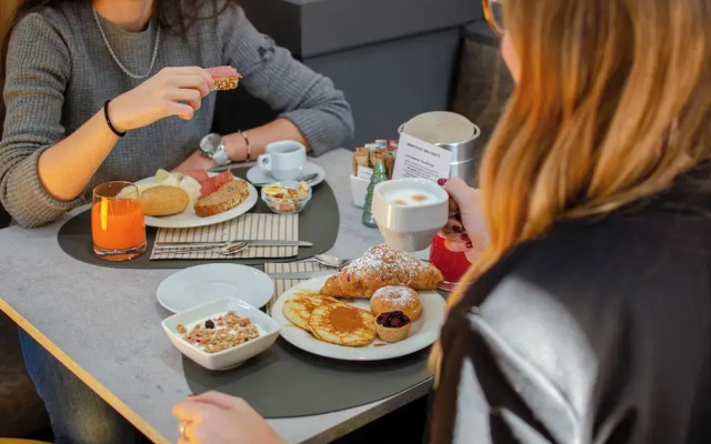 Kyrr Smart Mountain Retreat