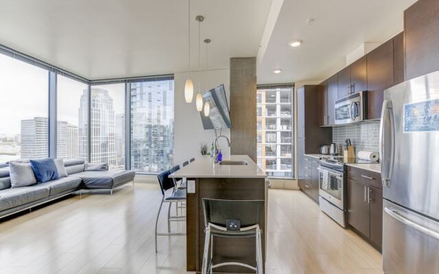 Pike's Place Lux Suites by Barsala