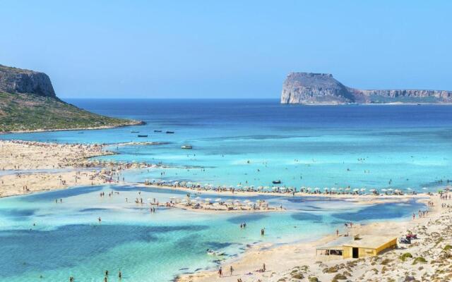 Kampos View - Quiet House at the end of the Road, privet pool