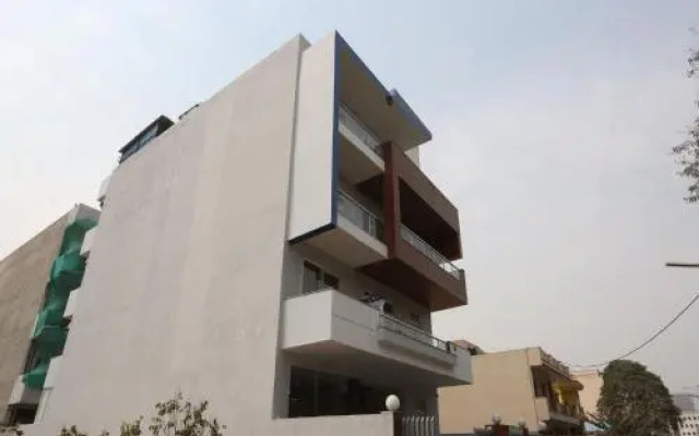 Palm Garden Suites By OYO Rooms